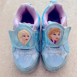 Frozen light up tennis shoes size 7